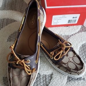 Richelle COACH topside boat shoe